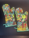 Set Of 2 Ulster Weavers Gauntlet Oven Mitts Jungle Print. Fixed Price $30.00.