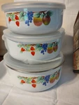 The Gormet Kitchen Mixing Bowl Set Paradise Fruit 3 Piece. Fixed Price $25.00.