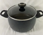 The Pampered Chef 4 Quart Stock Pot / Pan With Glass Lid Kitchen Cookware. Fixed Price $32.99.