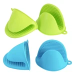 Vaincre 4PCS Silicone Oven Mitts Heat Resistant, Blue And Green. Fixed Price $11.94.