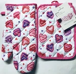 Valentine's Day Love Heart Set Of 2 - Oven Mitt Pot Holder Red Pink White Purple. Fixed Price $17.88.