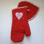 Rich Home Valentine's Day Love Heart Set Of 2 Oven Mitt Pot Holder Red White. Fixed Price $10.92.