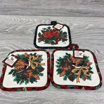 Cecil Sydah Christmas Pot Holders Woodland Roses Pinecones Square Vintage Nwt. Fixed Price $7.92.