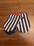 Kate Spade New York Botanical Stripe Mini Oven Mitt 2-PACK Set Blue Red White. Fixed Price $11.99.