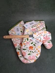 Martha Stewart 3-PEICE Set (2)100% Cotton Oven Mitts & Wood/silicon Spatula. Fixed Price $27.99.