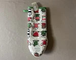 Coffee Cups Large Oven Mitt With Built-in Antibacterial Protection, New Tag. Fixed Price $13.99.