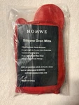 Homwe Professional Silicone Oven Mitt With Quilted Liner, Two Pot Holders. Fixed Price $22.00.