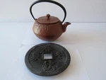 Rare Oigen Nambu Seieido.japanese Maple Leaf Pattern Red Iron Teapot With Trivet. Fixed Price $39.90.