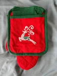 Lenox Reindeer Pot Holder Set Of 3 Pieces New. Fixed Price $25.00.