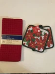 Winter Floral Kitchen 3 Pc Dish Drying Mat Pot Holders Poinsettia Red. Fixed Price $16.99.