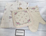 Vtg Pfaltzgraff Kitchen Ensemble 2 Towels Oven Mitt Pot Holder Trousseau. Fixed Price $54.99.
