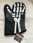 Greenbrier Halloween Oven Mitt-trick Or Treat New With Tag. Fixed Price $11.50.