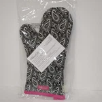Pampered Chef Black/pink/white Paisley Oven Mitt #1349 Help Whip Cancer. Fixed Price $24.95.