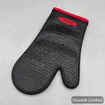 Kraus Silicone Oven Mitt Black & Red 100% Food-safe Non-slip. Fixed Price $18.99.
