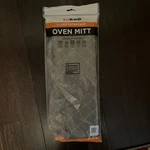 Winco Flame Resistant Oven Mitt, 17-INCH, Sage Green New!. Fixed Price $13.88.