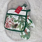 Williams Sonoma Woodland Berry Oven Mitt & Pot Holder Set Sold Out Nwt. Fixed Price $39.95.