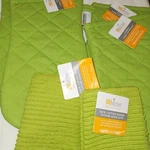 2 Mint Green Quilted 100% Cotton Oven Mitts Textured Dishcloths. Mukitchen. New. Fixed Price $21.75.