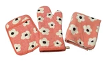 Kate Spade New York Faye Floral Coral 3-PIECE Kitchen Towel Oven Mitt Pot Holder. Fixed Price $36.99.