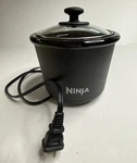 Ninja Slow Cooker Model SCR-05 Mini Warmer Black 35W Kitchen Appliance Crockpot. Fixed Price $20.00.