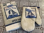 Old East True Living Ocean Tours Boat Kitchen Towel Oven Mitt Set New With Tags. Fixed Price $13.99.