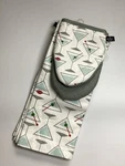 Kate Spade Retro Design Kitchen Set Incl 2-DISH & 2-OVEN Mitts Nwot. Fixed Price $22.50.