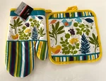 2 New Potholder & Oven Mitt Yellow Blue Floral Design By True Living Tag. Fixed Price $11.99.