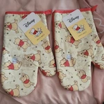 Disney Winnie The Pooh Cotton Oven Mitts Set Of 2 Yellow Red Classic Pattern. Fixed Price $14.20.