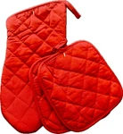 3 Pc Nwt Home Collection Red Quilted Oven Mitt And 2 Pot Holders. Fixed Price $8.99.