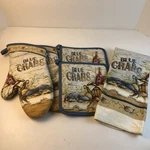 5 Blue Crab Items By Kay Dee Designs 2 Oven Mitts, Pot Holders & 1 Tea Towel. Fixed Price $19.95.