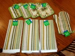 East West Dist. Co. 3 Dish/kitchen Towels 4 Potholders 1 Oven Mitt Nwt. Fixed Price $21.99.