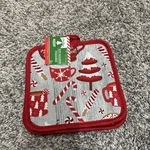 Set Of 2 Home Collection Kitchen Pot Holders - New Cocoa & Candy Canes. Fixed Price $7.99.