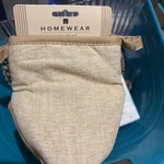 Homewear Marlow Silicone Mini Mitt Set, Heat And Slip Resistant, Recycled. Fixed Price $12.94.