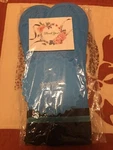 Yoyung Detachable Silicone Oven Mitts With Quilted Cotton Lining Washable Gloves. Fixed Price $31.95.