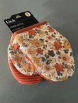 Kitch Mini Oven Mitts (2) Silicone Easy Grip Autumnal Themed. Fixed Price $14.99.