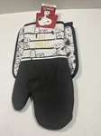 Peanuts Snoopy Oven Mitt Pot Holder Set. Fixed Price $9.45.