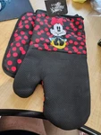 Disney Minnie Mouse Oven Mitt And Pot Holder. Fixed Price $13.00.