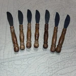 Vintage Harbor House Dinner Knives. Set Of 7. Wooden Handles.. Fixed Price $15.00.