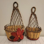 Vtg Floral Red Green Woven Wicker Rattan Wall Hanging Pocket Nesting Basket Set. Fixed Price $12.00.