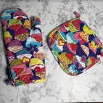 Two Lumps Of Sugar Colorful Cupcake Theme Potholder Oven Mitt Set Nwot. Fixed Price $14.99.