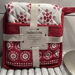Southern Living Floral Oven Mitt, Pot Holder & Kitchen Towels Set Nwt. Fixed Price $14.00.
