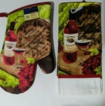 2 Piece Set 1 Oven Mitt Kitchen Towel Home Collection Wine Bottle Design New. Fixed Price $6.29.