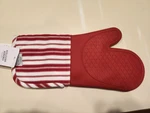 Nwt Williams Sonoma Silicone Ultimate Oven Mitt Glove Striped Claret Red. Fixed Price $14.99.