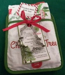Holiday Pocket Oven Mitt Kitchen Towel Spatula 5 Piece Gift Set By Kane Home Nwt. Fixed Price $12.99.