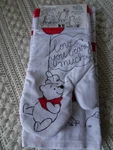 Disney Winnie The Pooh Love You Berry Much 3 Piece 2 Kitchen Towels & Oven Mitt. Fixed Price $19.99.
