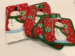 Holiday Snowman 4 Pc Kitchen Set - Towel, Oven Mitt & Potholders Nwt. Fixed Price $12.99.