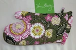 Vera Bradley What's Cookin' Oven Mitt Pot Holder Olivia Pink Green Pattern - New. Fixed Price $19.95.