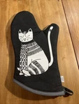 Danica Jubilee Kitty Cat Oven Mitt. Fixed Price $18.99.