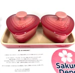 Le Creuset Petite Ramekin D'amour Rose Quartz Stoneware Heart Oven Safe Jpn. Fixed Price $82.16.