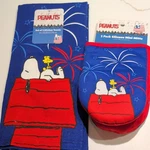 Peanuts Snoopy Woodstock Kitchen Towel And Oven Mittens X2. 4TH Of July. Fixed Price $20.00.
