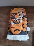 Disney Mickey Mouse Halloween 3 Piece Kitchen Set 2 Towels 1 Oven Mitt Bats. Fixed Price $19.95.